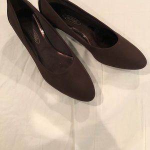 Circa Joan & David Brown Wedge